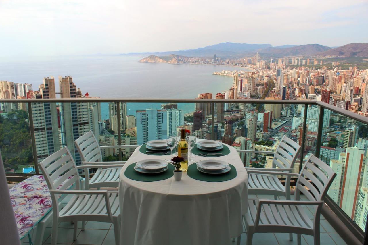 Skyline 33 Two Bedroom Apartment With Sea Views Benidorm Esterno foto