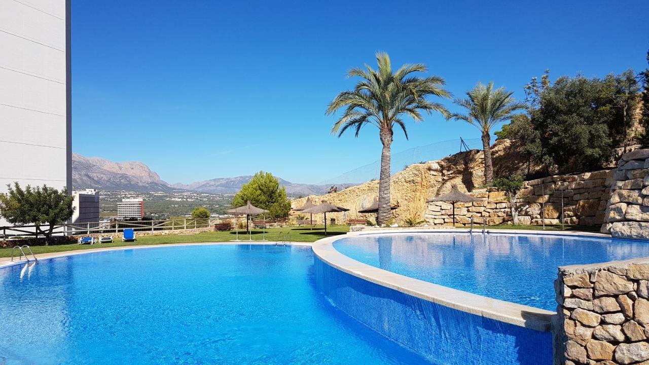 Skyline 33 Two Bedroom Apartment With Sea Views Benidorm Esterno foto